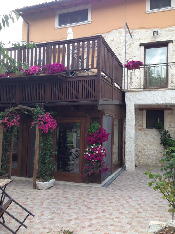 Agriturismo Capriccio Di Giove Cansano Bagian luar foto
